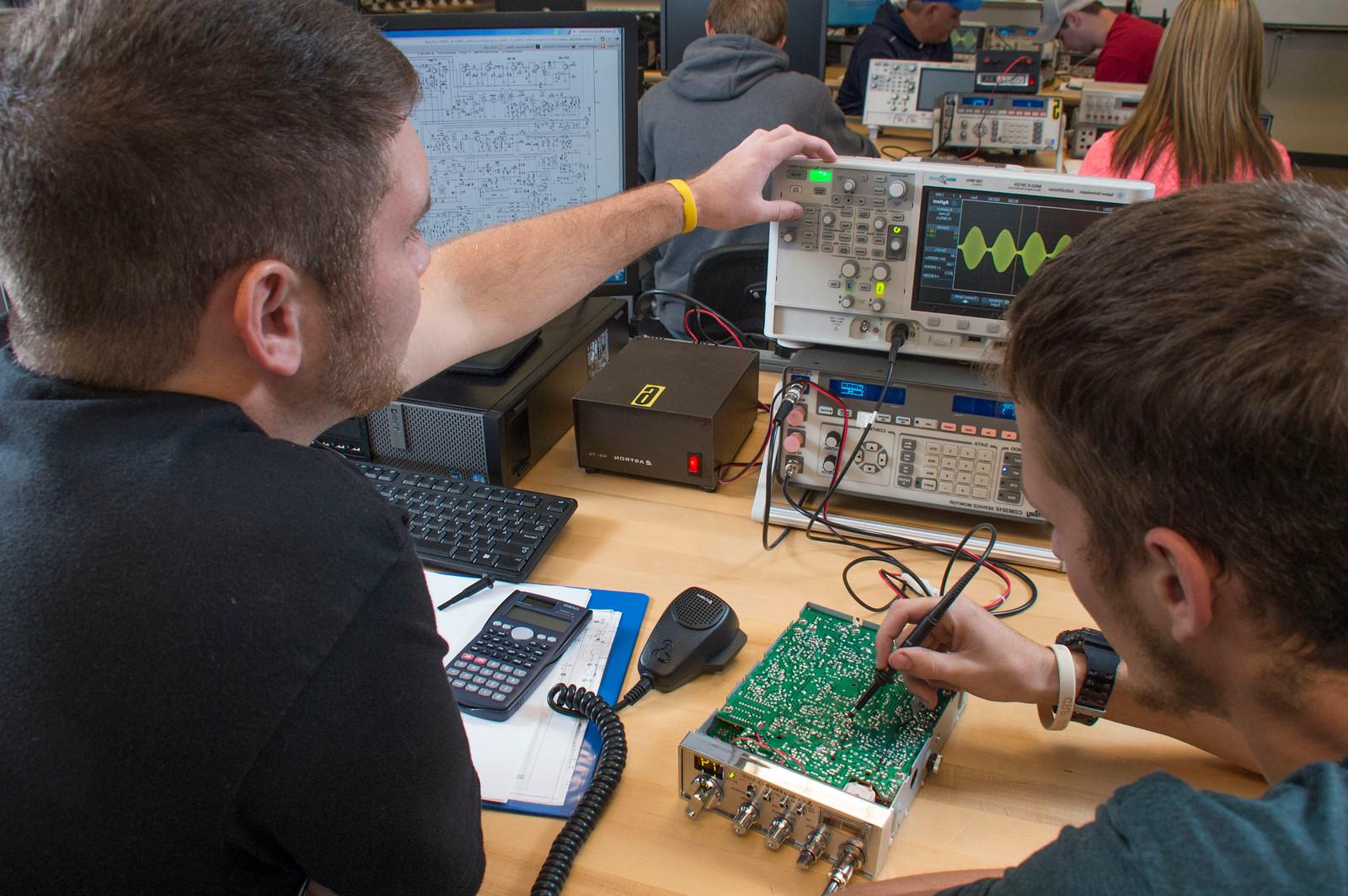 students with motherboard